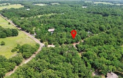 193 Cedar Oaks Drive, Mabank, TX 75156
