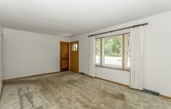 2536 E 41st Court, Des Moines, IA 50317