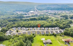 6 Mystique Lane, Cromwell, CT 06416