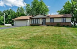 10676 Smith, PECATONICA, IL 61063