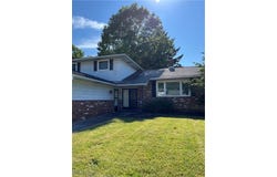 1736 Gladwin Drive, Mayfield Heights, OH 44124