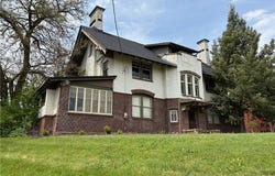 1421 Market Avenue N, Canton, OH 44714