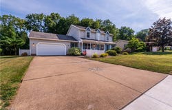 2521 Meadowwind Lane NE, Massillon, OH 44646