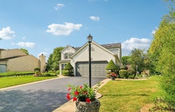 1360 Yosemite Parkway, Algonquin, IL 60102
