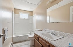 511 -517 Main St S, Lennox, SD 57039
