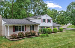 4201 Claire Drive, West Bloomfield, MI 48323