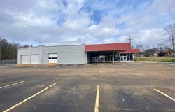 1030 Longleaf Drive, McComb, MS 39648