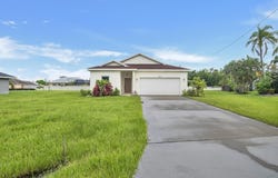 5471 NW Model Court, Port Saint Lucie, FL 34986