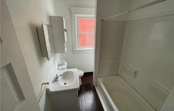 238 E Leasure Ave, New Castle, PA 16101