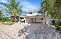 1771 NE 35th St, Oakland Park, FL 33334