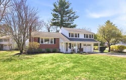 137 Robert Rd, Dedham, MA 02026