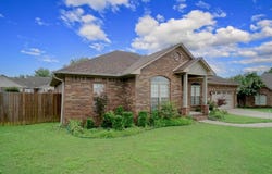 85 Larkspur Court, Russellville, AR 72802-6913