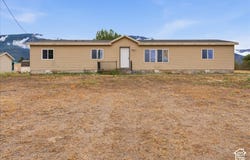 237 N 300 W, Fountain Green, UT 84632