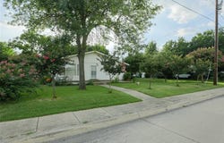 422 Smith Street, Grapevine, TX 76051