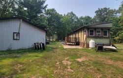 8570-8578 E US-10, Branch, MI 49402