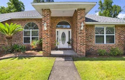 2509 Rosedown Dr, Cantonment, FL 32533