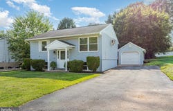 604 CHARLES ROAD, DAUPHIN, PA 17018