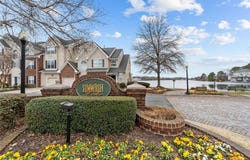 5304 Summer Crescent, Virginia Beach, VA 23462