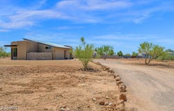 553 W Cavalry Road, New River, AZ 85087
