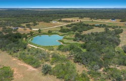 736 CR 421 Rd, Waelder, TX 78959