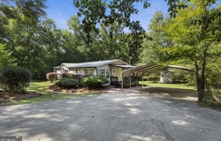 65 Cricket Run, Forsyth, GA 31029