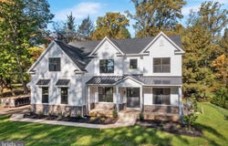 2261 VALLEY RD, HUNTINGDON VALLEY, PA 19006