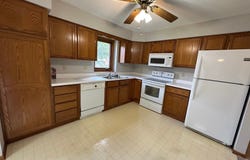 723 N 6th Avenue Circle, Winterset, IA 50273
