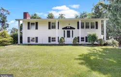 667 DIANE Drive, ETTERS, PA 17319
