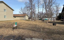 428  2nd Ave N, New Rockford, ND 58356