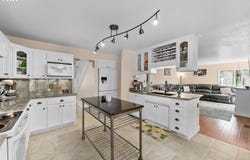 1961 ELGAROSE RD, Roseburg, OR 97471