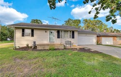 12567 Crestview Drive, Warsaw, MO 65355