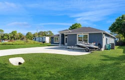 5402 Hickory Dr, Fort Pierce, FL 34982