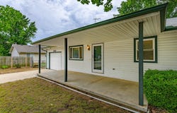 323 S Sunnyside Rd, Haysville, KS 67060