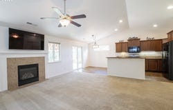 4950 GLACIER Dr, Springfield, OR 97478