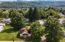 230 Mcclain St, Claysville, PA 15323