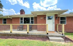 816 S Mills Gap Road, Hendersonville, NC 28792