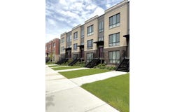 1276 Lakepointe Drive, Schaumburg, IL 60173
