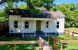 504 South Pine Street, Calvert, TX 77837