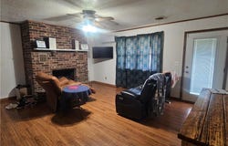 611 Academy ST, Paris, AR 72855