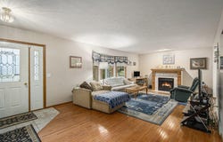 1142 N Peach Court, Plainwell, MI 49080