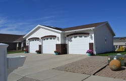 2109 Bridgeview Ct SE, Mandan, ND 58554