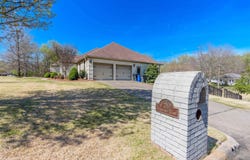 216 Doubletree Ln, Florence, AL 35634