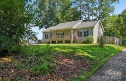 10 Memory Lane, Arden, NC 28704