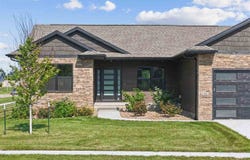 1005 Alexis Ct, IA 52302