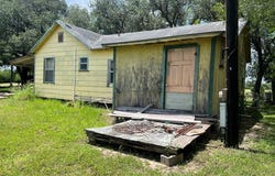 2182 Old Houston Hwy, Beeville, TX 78102