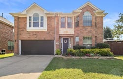 1900 Park Manor Court, Euless, TX 76039