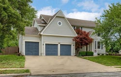 128 Shoreline Drive, Louisburg, KS 66053