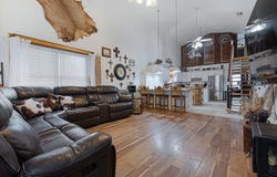 609 W Leon ST, Llano, TX 78643