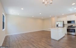 323 W HAMLIN AVENUE, TELFORD, PA 18969