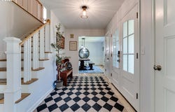455 FAIR OAKS Dr, Eugene, OR 97401